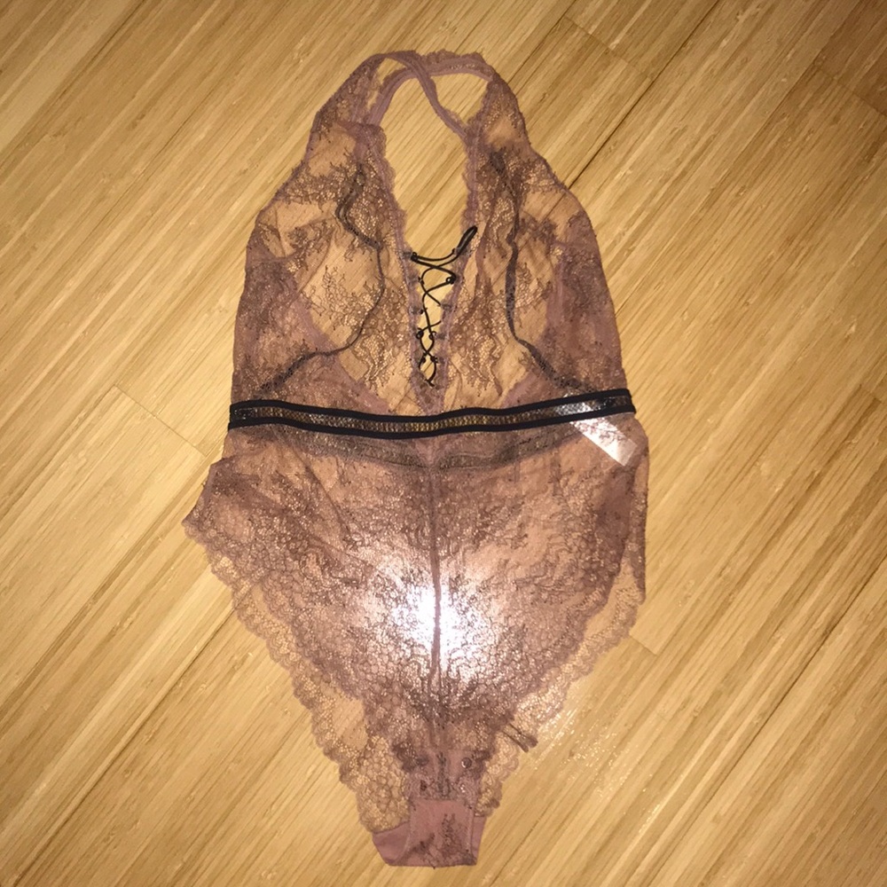 TopShop - Lila Lace-Up Bodysuit size medium, clean